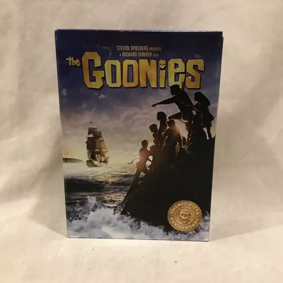 Other - The Goonies 25 anniversary Blu-ray and board game like new